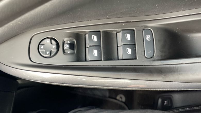 Vauxhall Grandland X 1.2 Turbo SRi Nav 5dr Petrol Hatchback